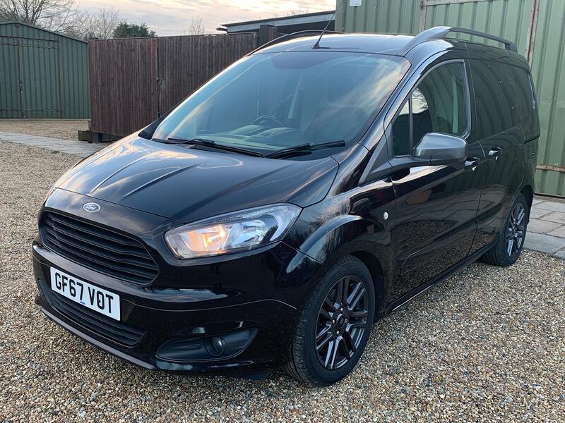 FORD TRANSIT COURIER 1.5 TDCi Sport